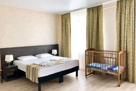 Студия Семейный 4-местный