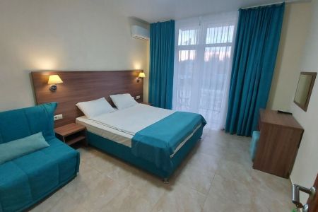 Делюкс Делюкс 3-местный с балконом