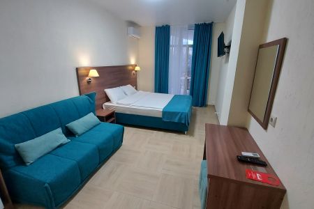 Делюкс Делюкс 4-местный с балконом 