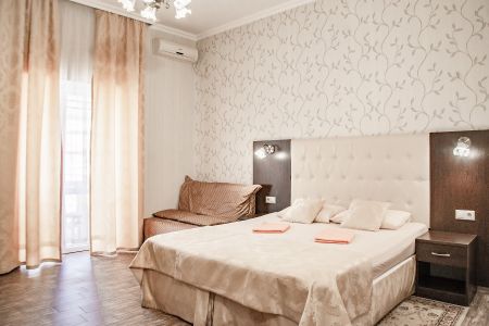 Стандарт 4-местный с балконом