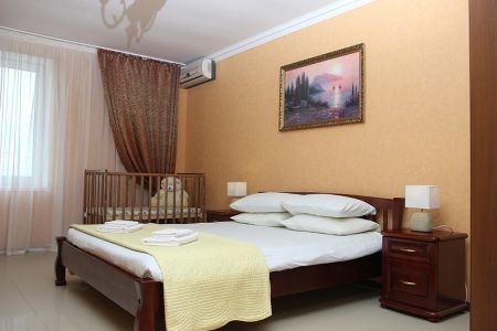 Люкс 4-местный 2-комнатный с балконом (номер 2)