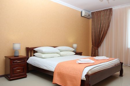 Люкс 4-местный 2-комнатный с балконом (номер 1)