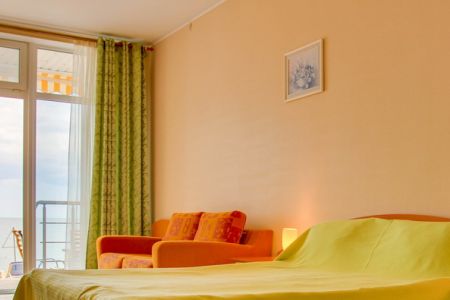 Улучшенный 3-местный 1-комнатный выход к морю