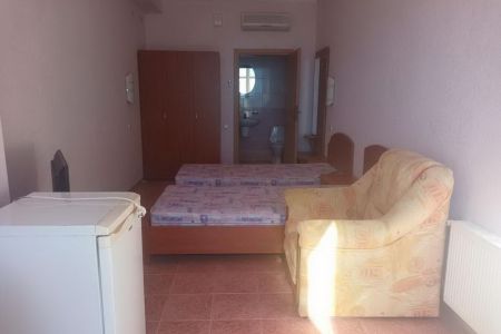 Комфорт 2-местный 1-комнатый №23 с выходом к морю