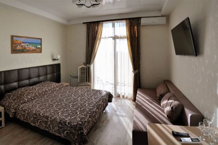 Семейный с балконом 4-местный 1-комнатный