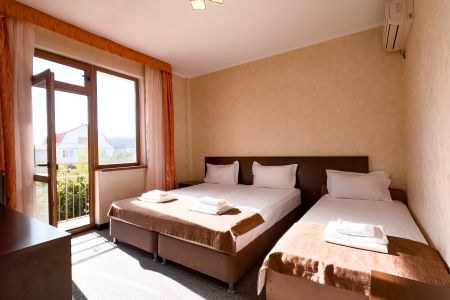 Стандарт 3-местный с балконом