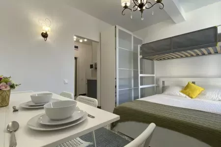 Студия Евростудия 3-местная