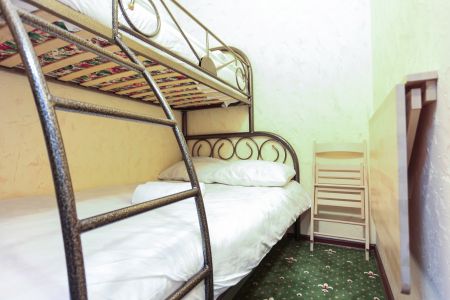 Бюджетный 3-местный, без окна