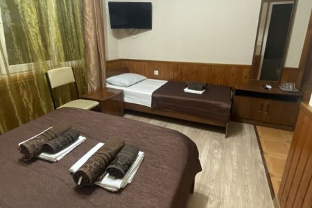 Стандарт  3-местн. с  с/у на этаже к.1 с отдельным с/у к.1