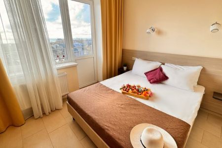 Полулюкс 2-местный (с балконом, вид на море)