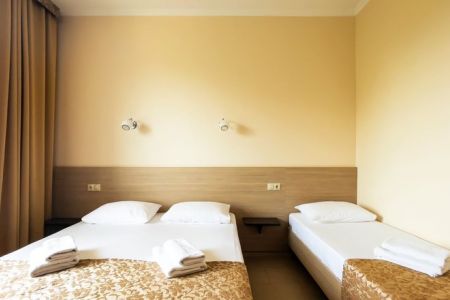 Стандартный 3-местный (с французским балконом)