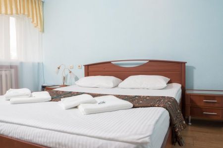 Джуниор сюит 3-местный 3-комнатный (без балкона)