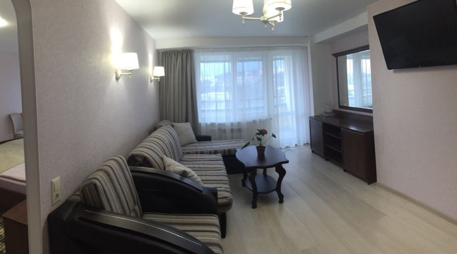 Люкс семейный 2-местный 2-комнатный