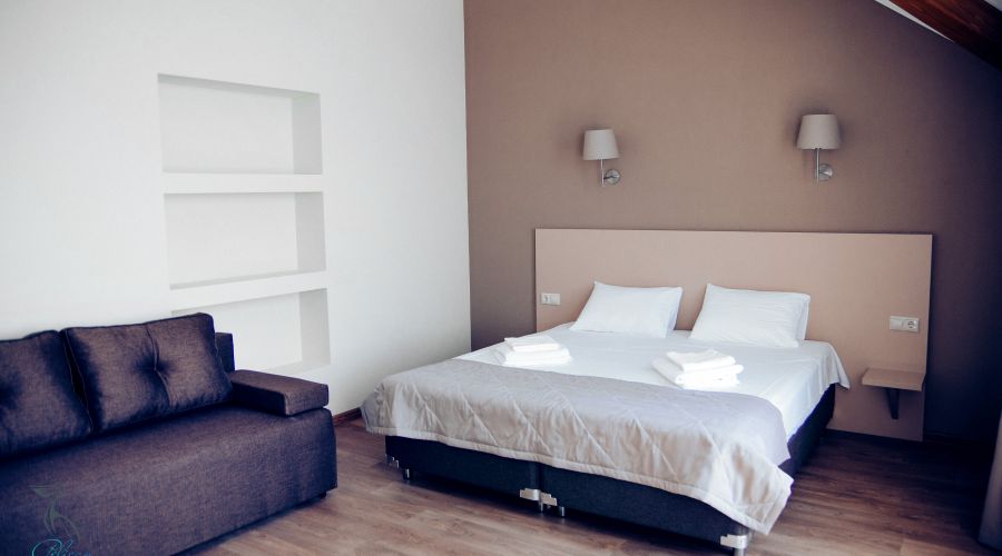 Люкс Люкс 3 местный с балконом и видом на море