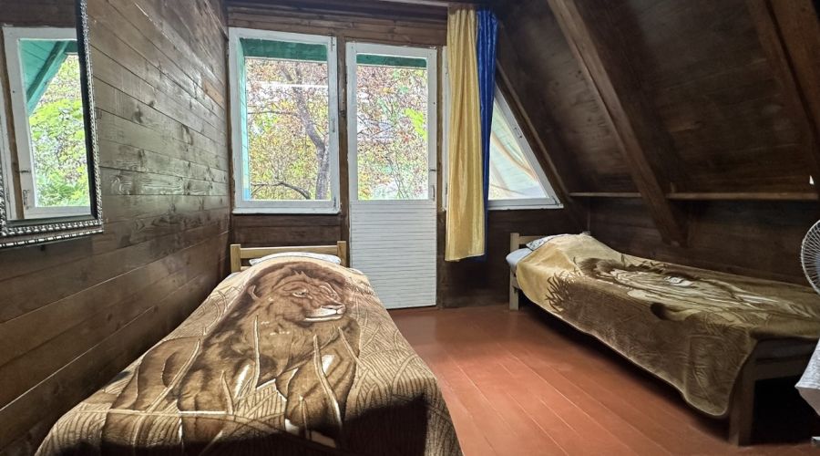 Эконом 3-местный 1-комнатный с удобствами на блок (Летний домик)(Эк)