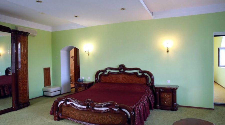 Полулюкс №404