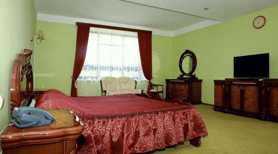 Полулюкс №404