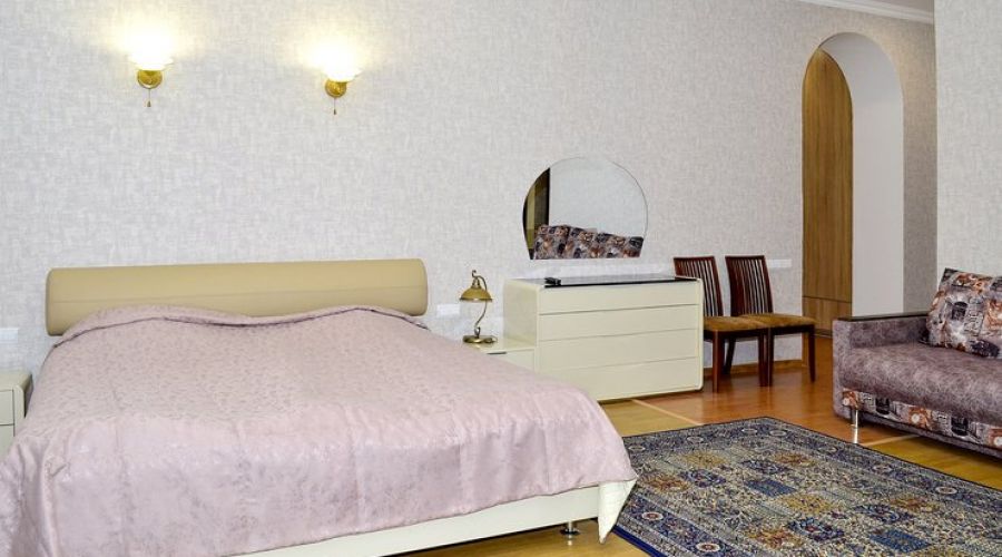 Люкс 1-местный 1-комнатный (коттедж 1) без балкона, 2 этаж