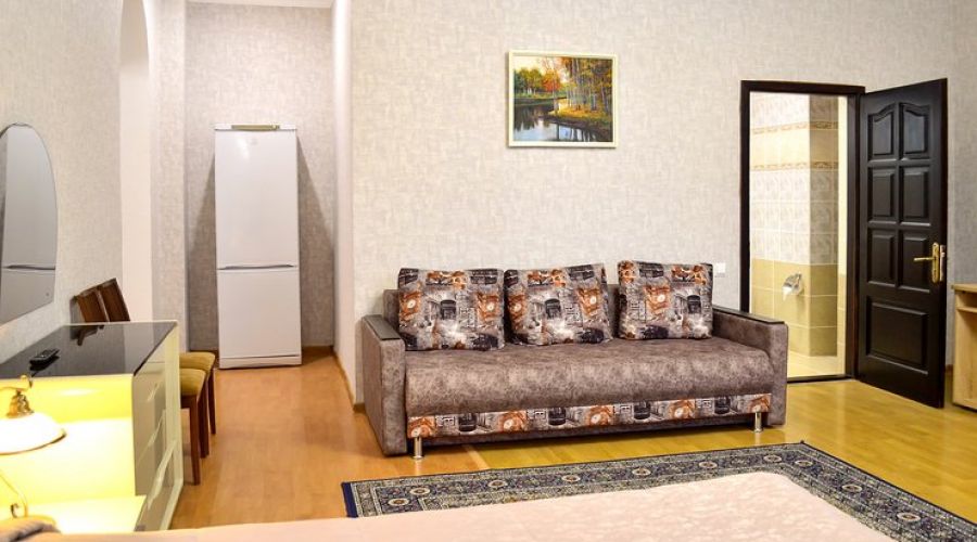 Люкс 1-местный 1-комнатный (коттедж 1) без балкона, 2 этаж