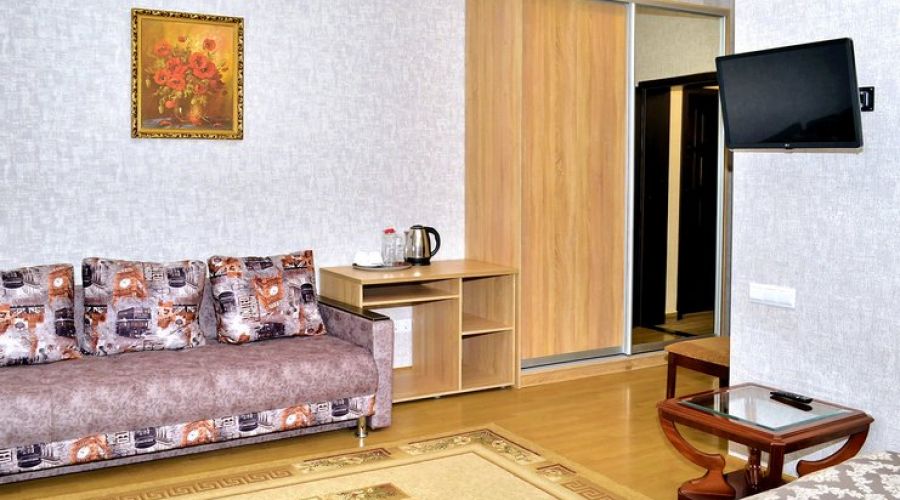 Люкс 1-местный 1-комнатный (коттедж 1) без балкона, 2 этаж