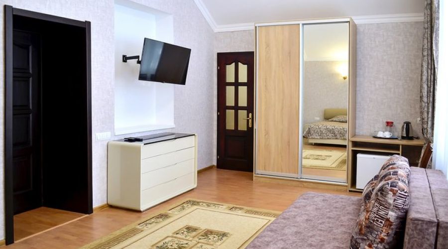 Люкс 1-местный 1-комнатный (коттедж 1) без балкона, 2 этаж