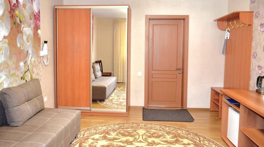 Люкс 1-местный 2-комнатный (коттедж 3) без балкона, 1-2 этаж