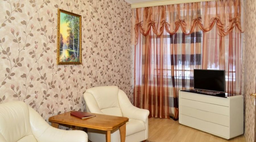 Люкс Семейный 1-местный 3-комнатный (корпус 1) с балконом