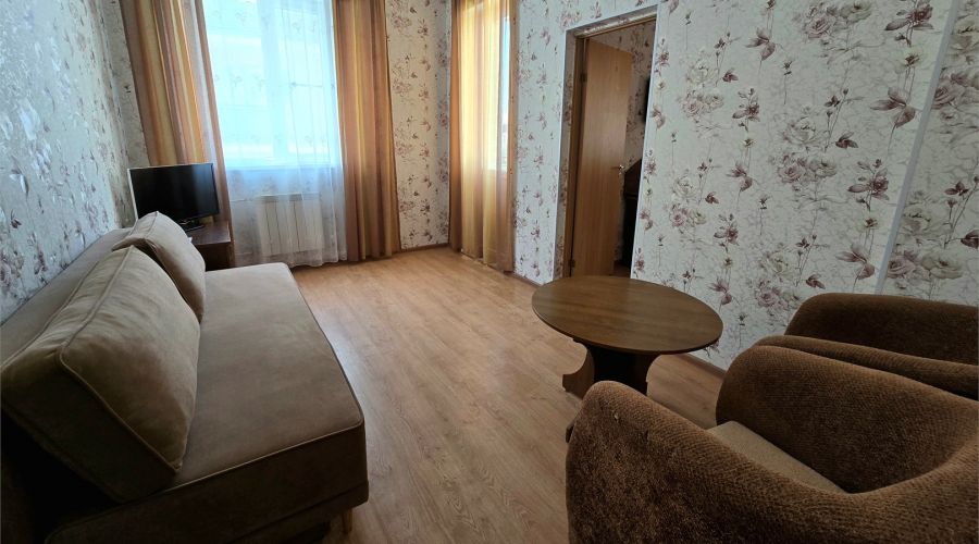 Семейный 2-местный 2-комнатный с диваном