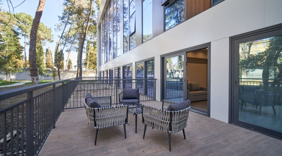 Люкс Люкс 2-комнатный с террасой 2 корпус 1 этаж