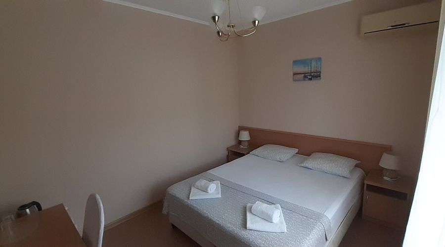 Улучшенный 2-местный без балкона 4 этаж