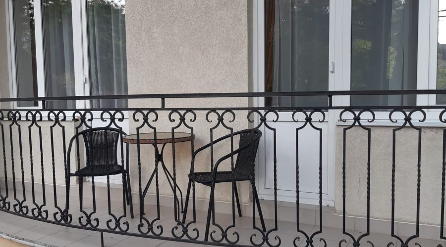 Улучшенный 2-местный с балконом 4 этаж