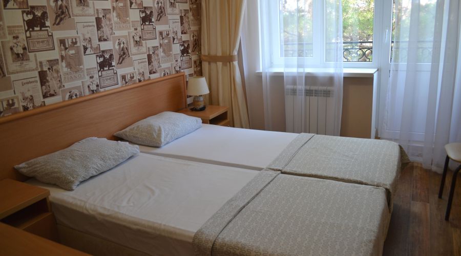 Улучшенный 2-местный с балконом 4 этаж