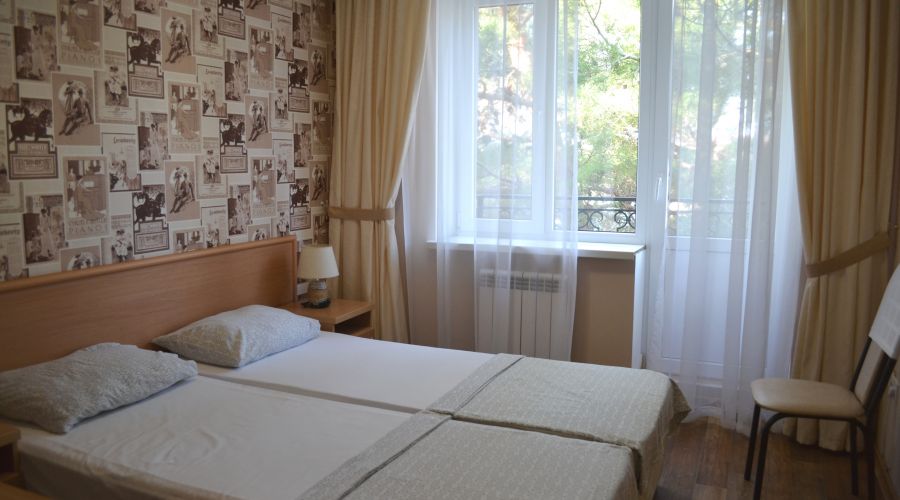 Улучшенный 2-местный с балконом 4 этаж