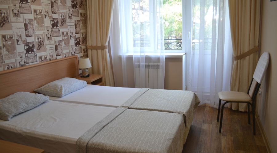 Улучшенный 2-местный с балконом 4 этаж