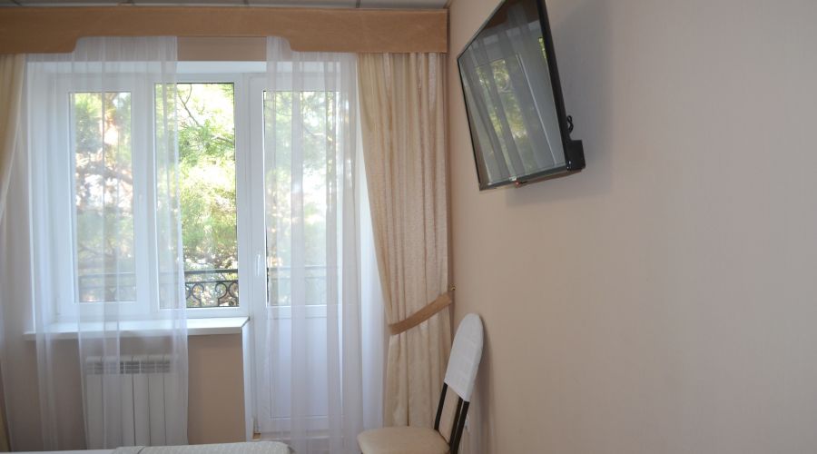 Улучшенный 2-местный с балконом 4 этаж