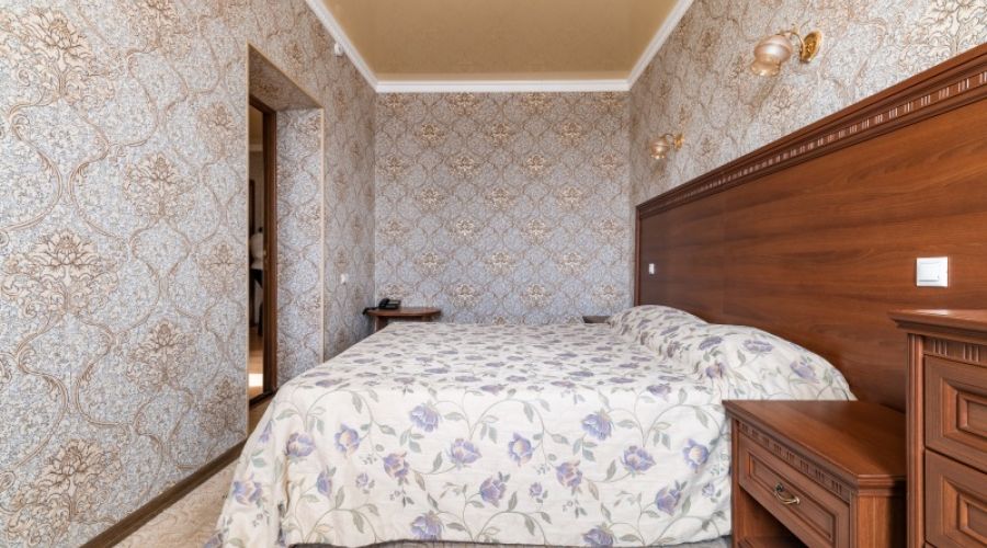 Люкс 2-местный 2-комнатный с кухней