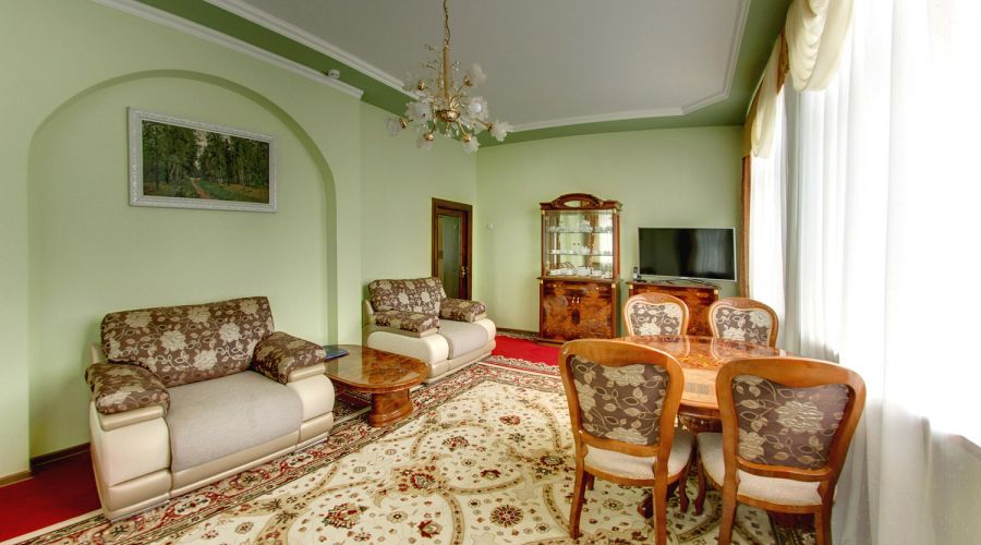 Улучшенный номер  двухместн. двухкомн. 1 кат.