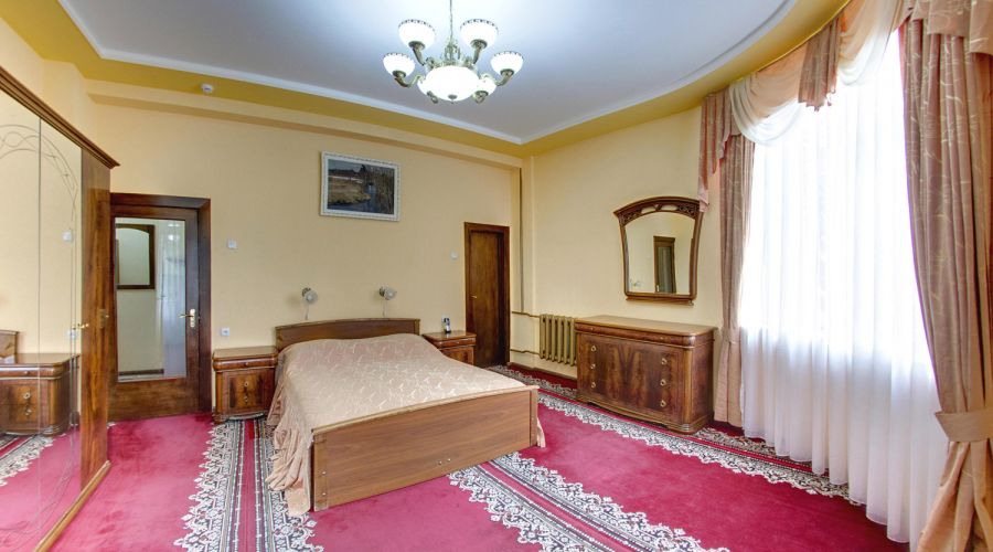 Улучшенный номер  двухместн. двухкомн. 1 кат.