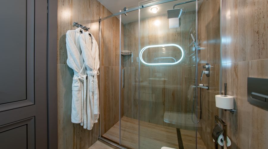 Люкс  2-местный 2 комнатный номер Люкс (после реновации)