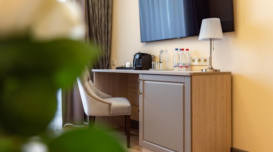 Люкс  2-местный 2 комнатный номер Люкс (после реновации)