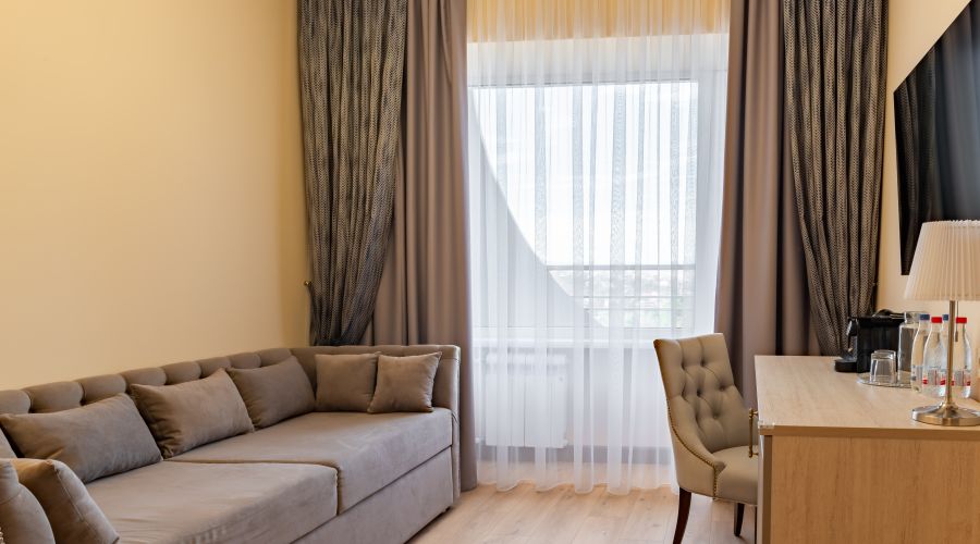 Люкс  2-местный 2 комнатный номер Люкс (после реновации)