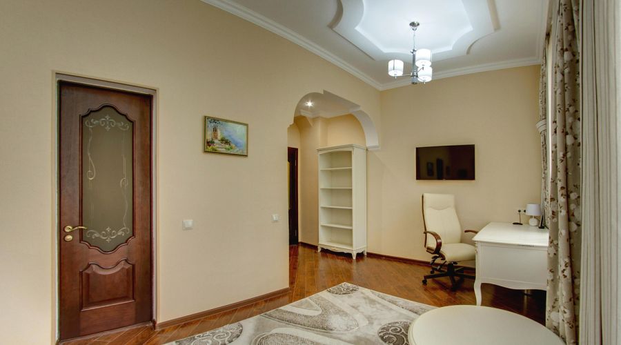 Сюит 3-комнатный 2-местный сюит