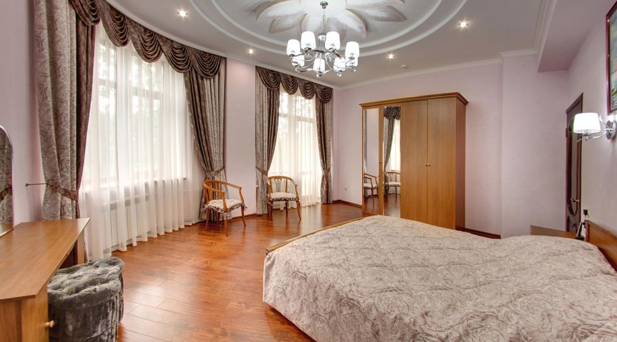 Сюит 3-комнатный 2-местный сюит