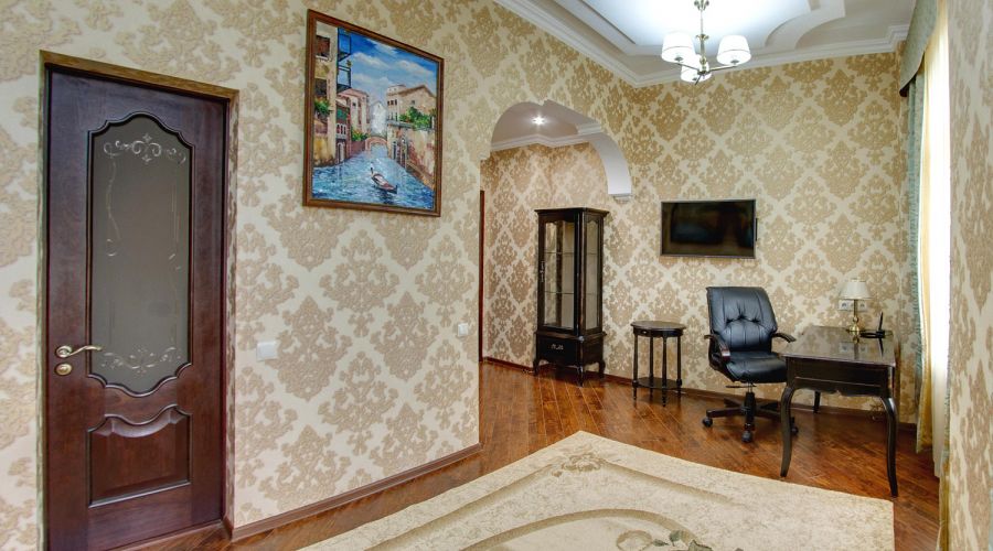 Сюит 3-комнатный 2-местный сюит