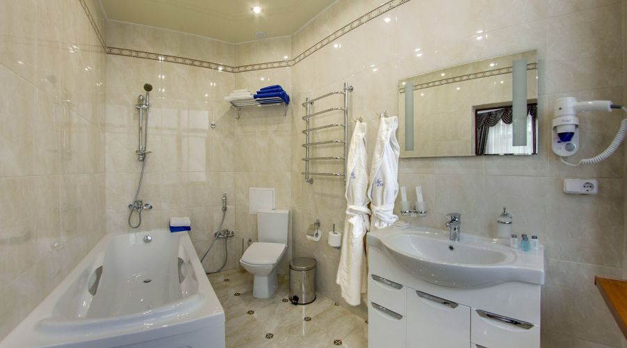 Сюит 3-комнатный 2-местный сюит