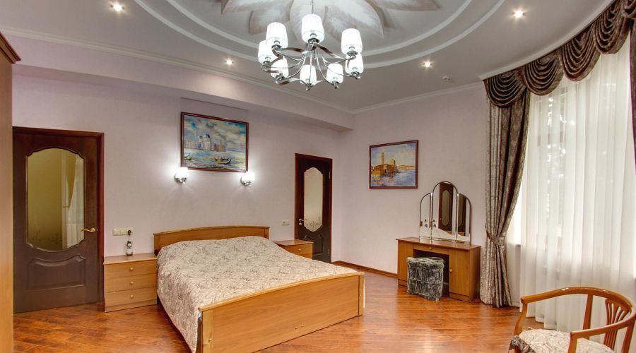 Сюит 3-комнатный 2-местный сюит