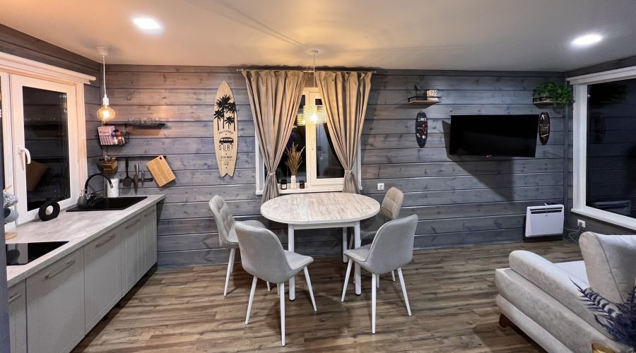 Дом 4-местный Белый