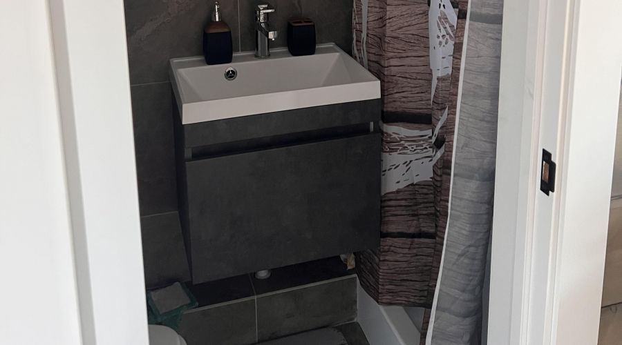 Дом 4-местный Черный