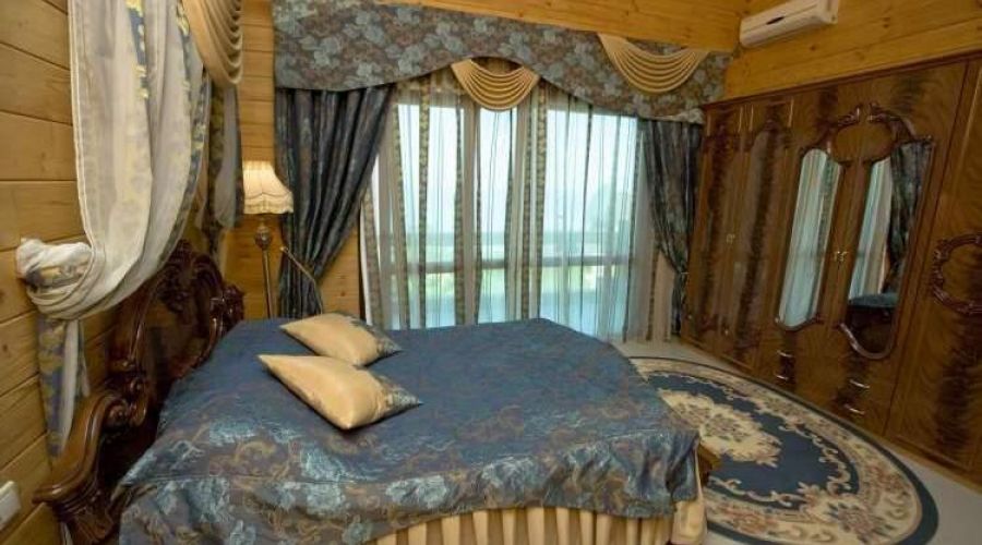 Вилла у бассейна