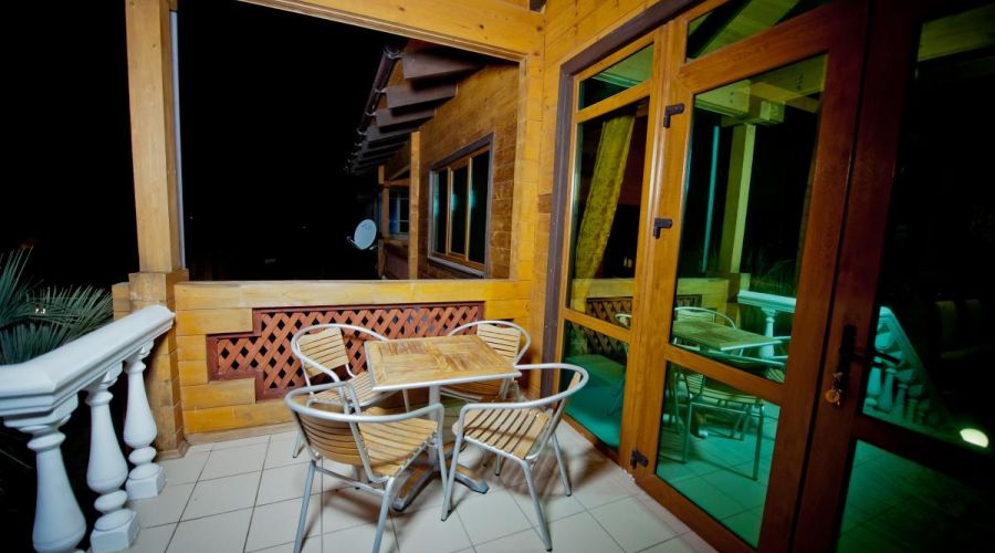 Вилла у бассейна